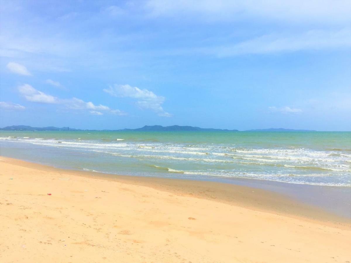 Cosy Lumpini Beachfront One Bedroom Jomtein Pantai Jomtien Luaran gambar